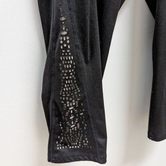 Livi Active Black Leggings with Pink Cutouts - Picture 3 of 3